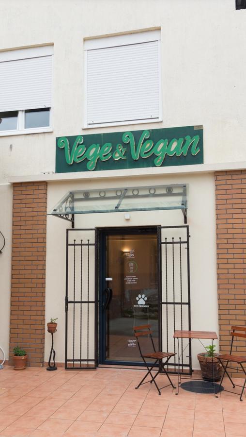 Vege & Vegan Restaurant And Accommodation Novi Sad Ngoại thất bức ảnh